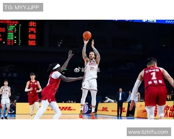 德甲常规赛得分王！浙江男篮晒新外援布兰登-兰道夫接机照
