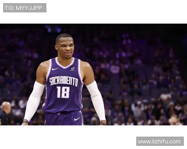 威少成为历史上连续3场砍25分+5板+5助年纪最大的控卫