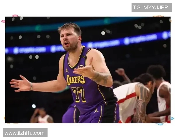 勒布朗·詹姆斯公开支持卢卡·东契奇，彰显对他的坚定信任